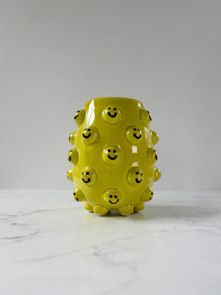 22oz Lime Green Smiley Mug