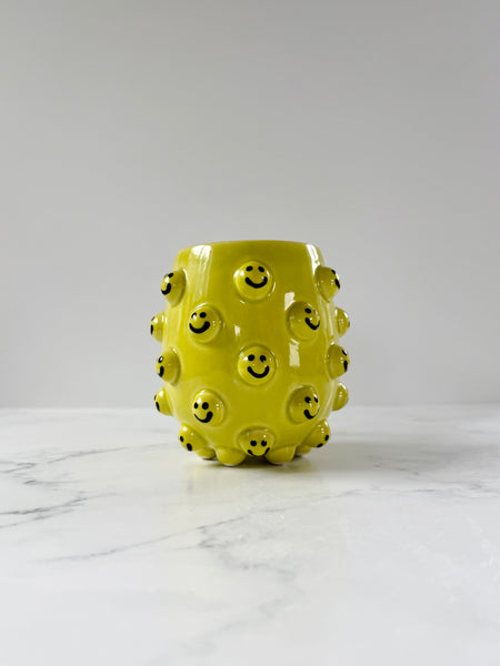 18oz Lime Green Smiley Mug