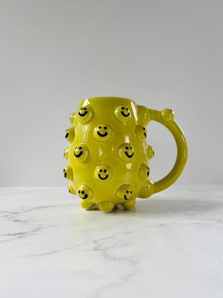 22oz Lime Green Smiley Mug