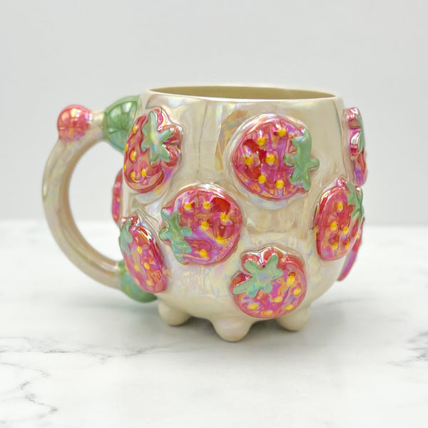 15oz Strawberry Mug