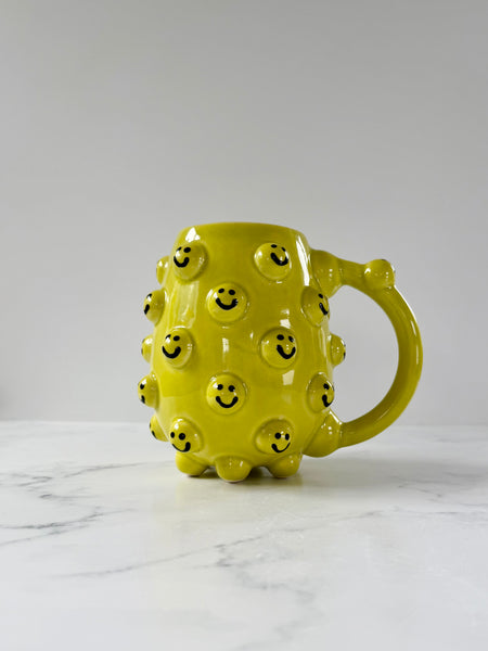 22oz Lime Green Smiley Mug