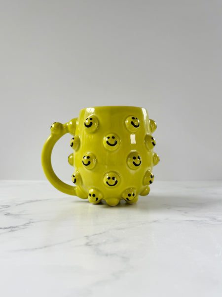 18oz Lime Green Smiley Mug