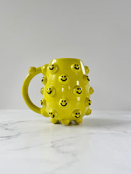 22oz Lime Green Smiley Mug