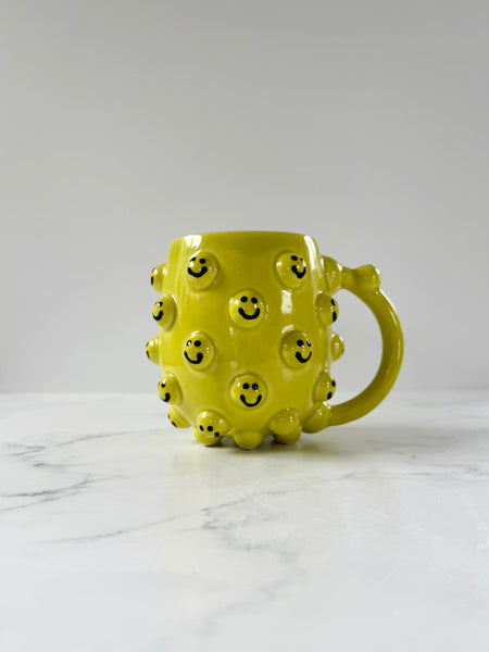18oz Lime Green Smiley Mug